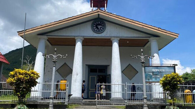 Gereja Tua Banda Neira Warisan Sejarah Kolonial Belanda