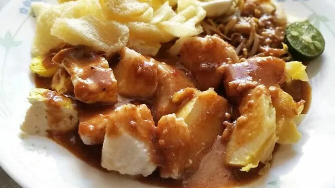 Doclang Bogor Sajian Legendaris Berbumbu Kacang Yang Nikmat