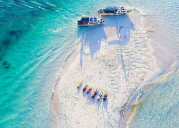 Gusung Sanggalau Derawan Surga Pasir Putih di Tengah Laut