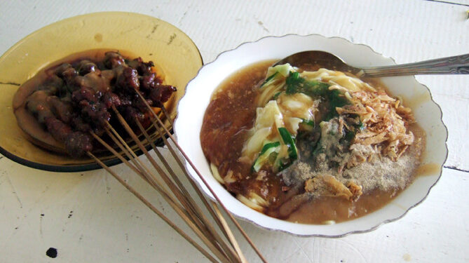 Mie Ongklok Khas Dieng Cita Rasa Legendaris di Atas Awan