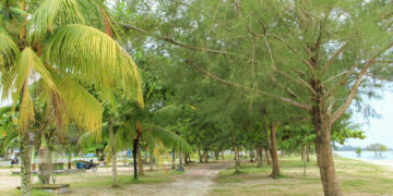 Pantai Tanjung Pendam Belitung Pantai Hits Dekat Bandara