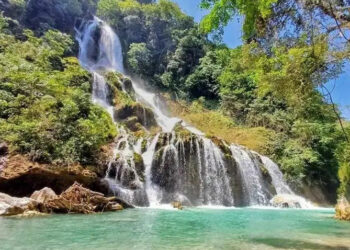 Air Terjun Lapopu Sumba Barat