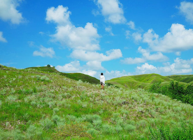 Bukit Tenau Sumba Timur : Eksotisme Alam dari Negeri Savana