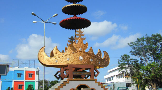 Lampung Panduan Lengkap Wisata Budaya dan Ekonomi