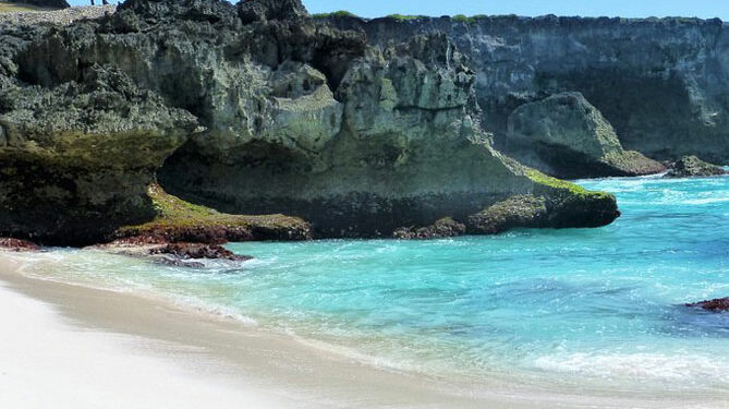 Pantai Mandorak Sumba Barat Daya