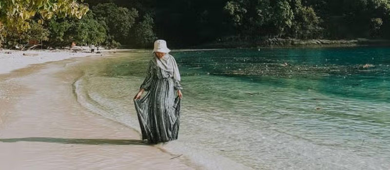 Aktivitas Seru di Teluk Hantu