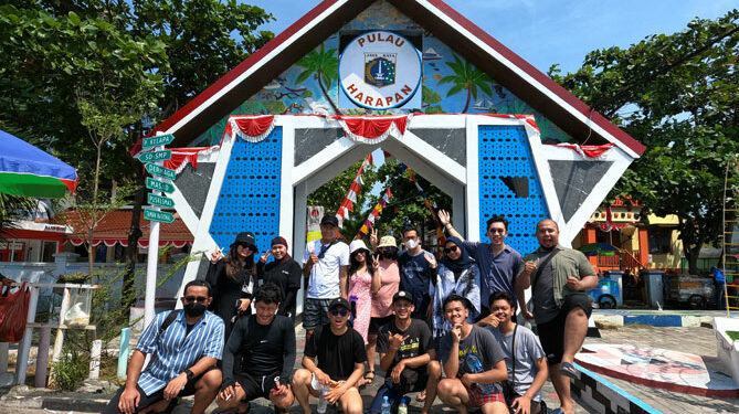 Review Open Trip Pulau Harapan Tournesia