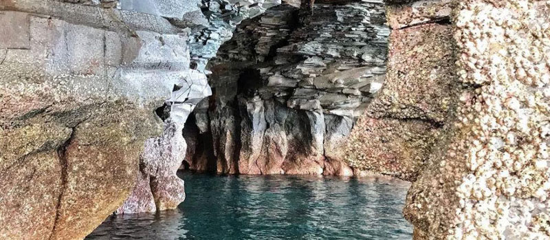 Daya Tarik Wisata Edukatif Columnar Joint Banda Neira