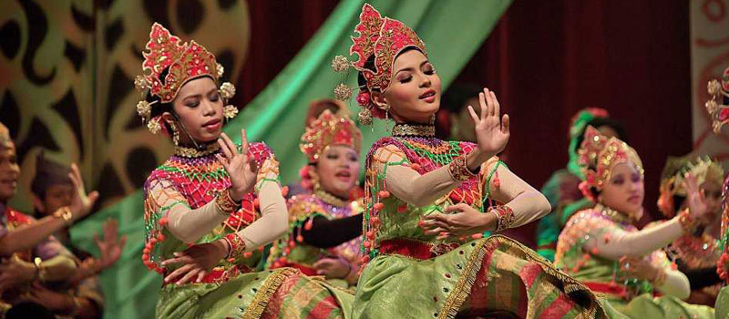 Keunikan Budaya Malaysia yang Bikin Wisatawan Terpesona