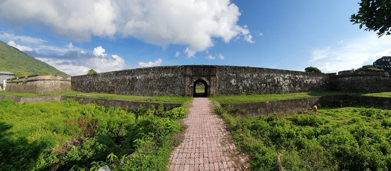 Kombinasi Wisata di Banda Neira Pulau Karaka dan Sekitarnya