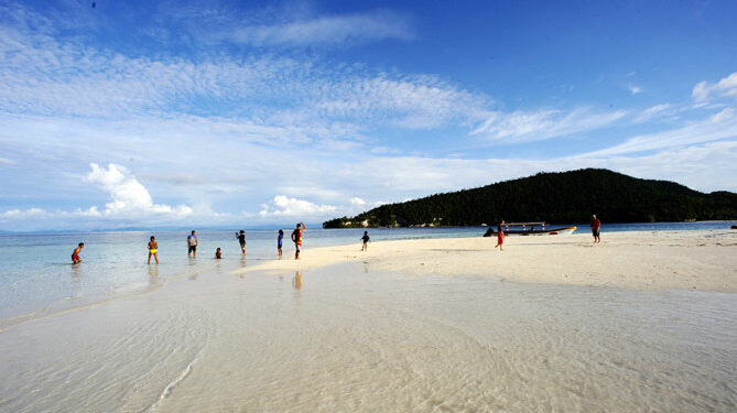 Pasir Timbul Mansuar Raja Ampat
