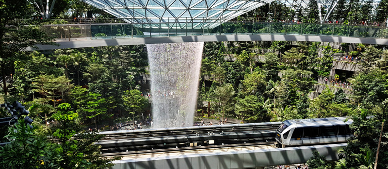 Atraksi Utama di Jewel Changi Airport