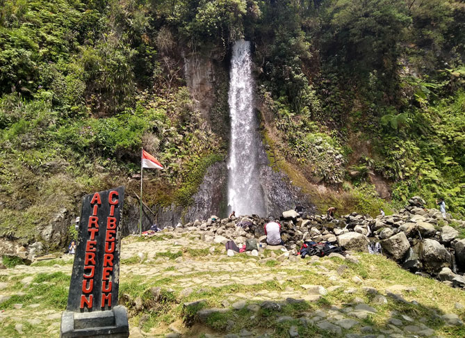 Curug Cibeureum Cibodas Air Terjun Eksotis di Cianjur