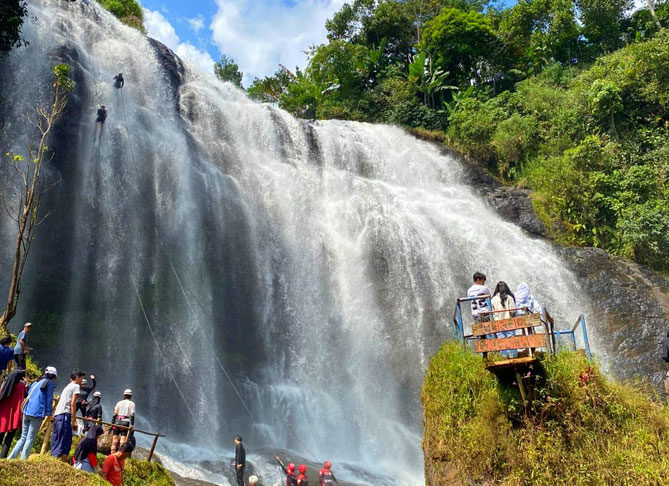 Curug Cikondang Cianjur : Daya Tarik, Rute, dan Tips Wisata