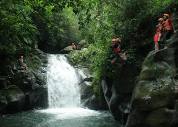 Curug Naga Megamendung Bogor