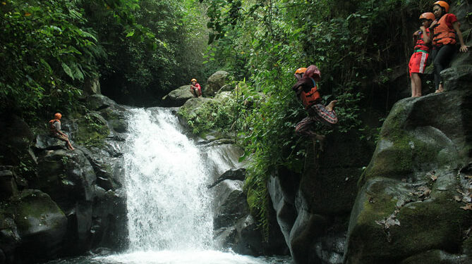 Curug Naga Megamendung Bogor