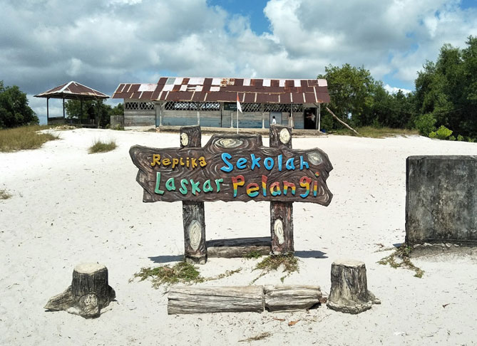 SD Muhammadiyah Laskar Pelangi Ikon Wisata Belitung