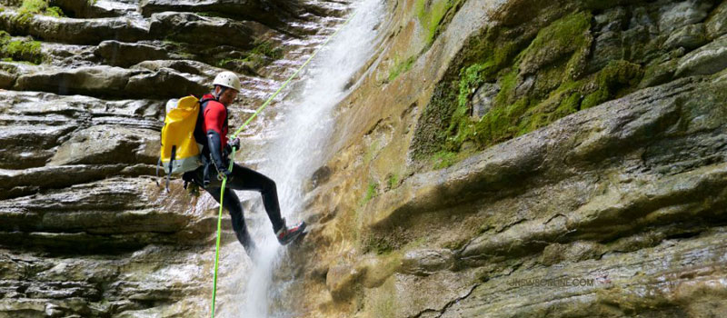 Sejarah dan Perkembangan Canyoneering di Dunia