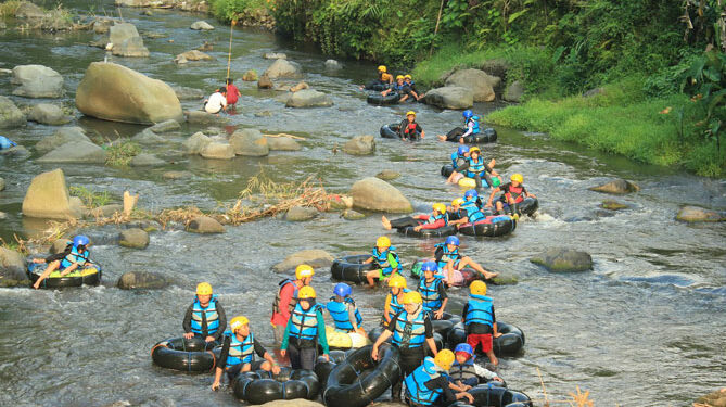 Apa Itu River Tubing