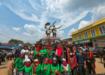 Jalan Menuju Ciboleger