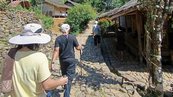 Jalur Trekking Ciboleger Ke Baduy