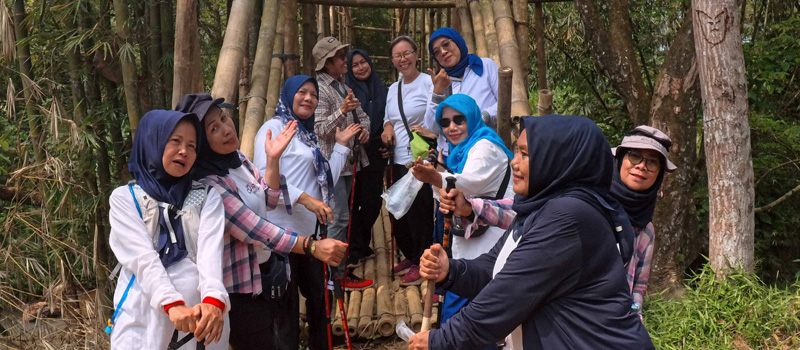 Perbandingan Harga Berdasarkan Fasilitas Paket