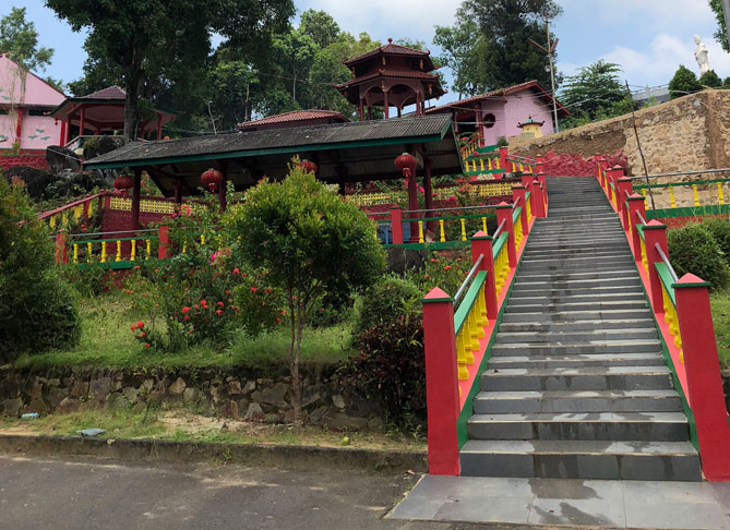 Vihara Dewi Kwan Im di Belitung Timur