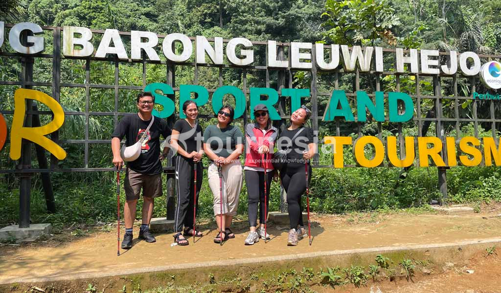 Open Trip Trekking Sentul 004